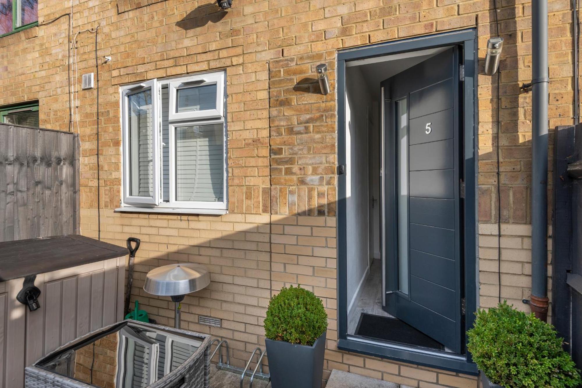2 Bed Town House With Garden In Hackney, London Apartman Kültér fotó