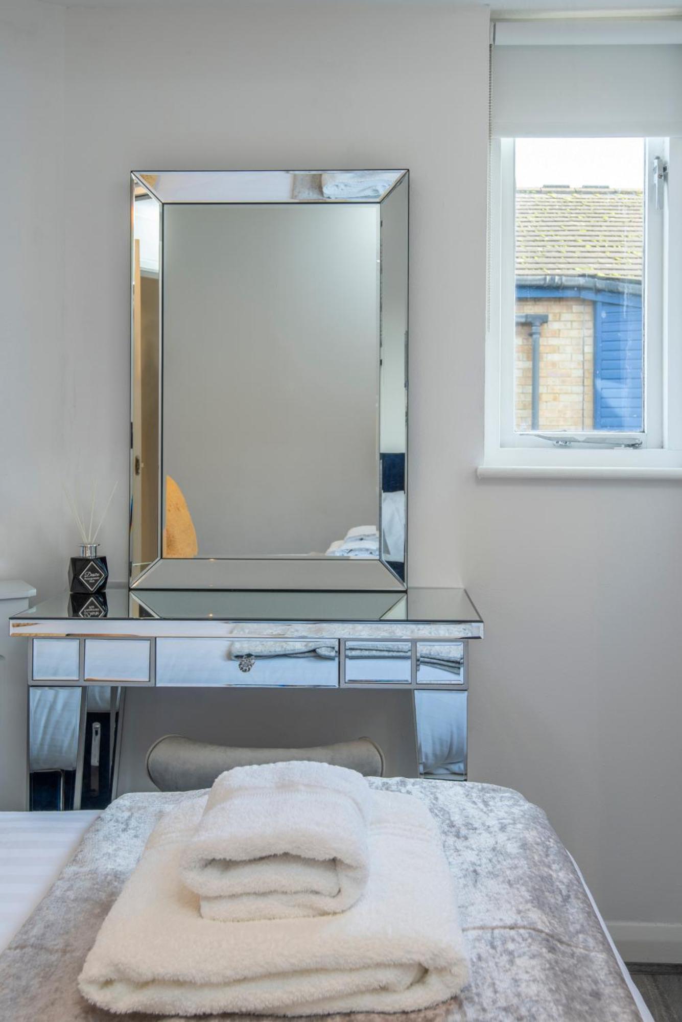 2 Bed Town House With Garden In Hackney, London Apartman Kültér fotó